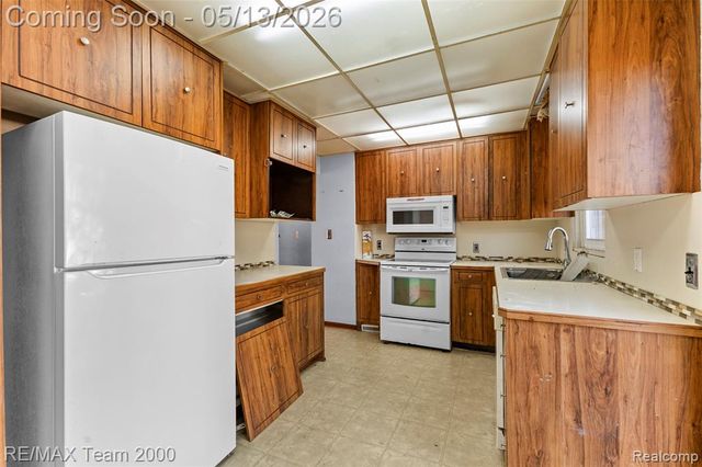 7919 Harding Street, Taylor, MI 48180