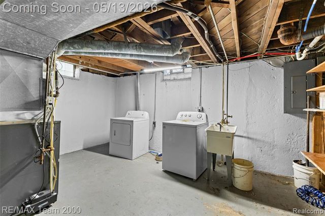 7919 Harding Street, Taylor, MI 48180