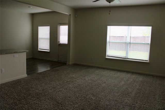 2204 Pondera Street, Ponder, TX 76259