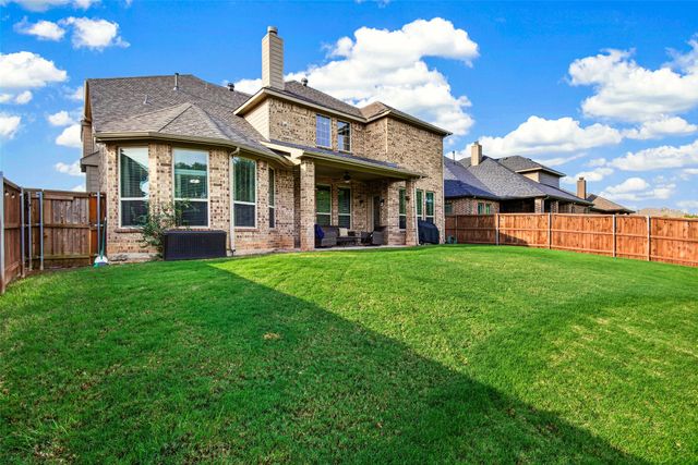 2705 Sky Ridge Road, Arlington, TX 76001