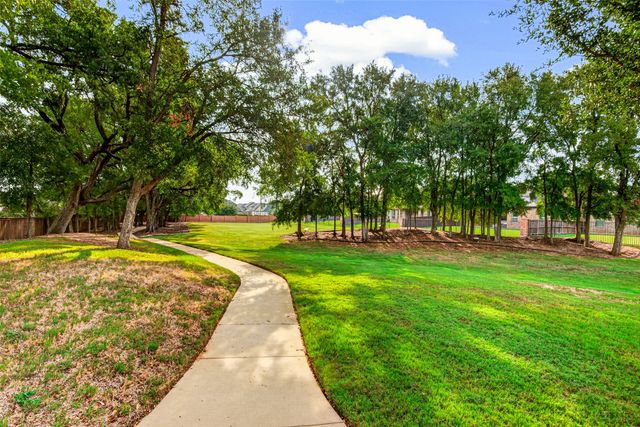 2705 Sky Ridge Road, Arlington, TX 76001