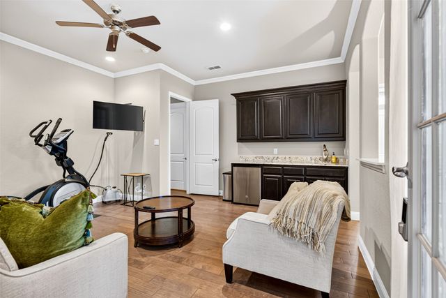 2705 Sky Ridge Road, Arlington, TX 76001