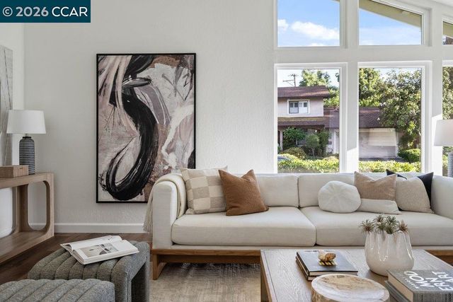 3104 Kirby Ln, Walnut Creek, CA 94598