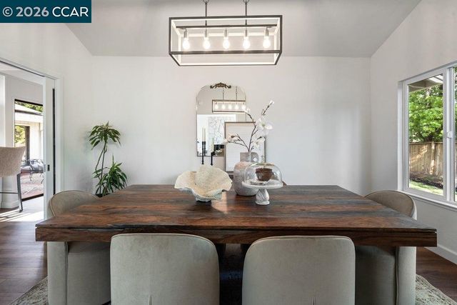 3104 Kirby Ln, Walnut Creek, CA 94598