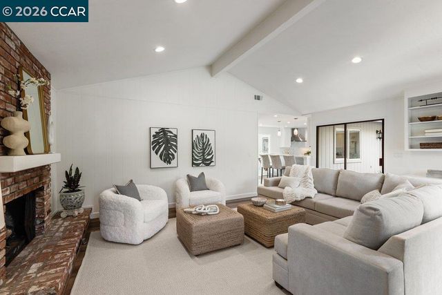 3104 Kirby Ln, Walnut Creek, CA 94598