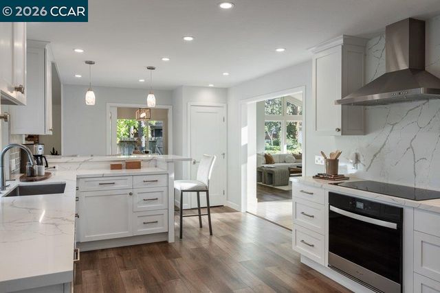3104 Kirby Ln, Walnut Creek, CA 94598
