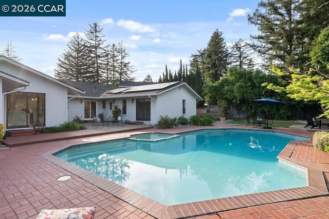 3104 Kirby Ln, Walnut Creek, CA 94598