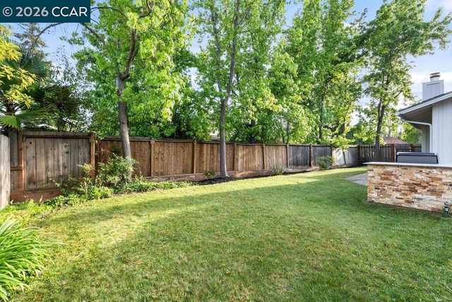 3104 Kirby Ln, Walnut Creek, CA 94598