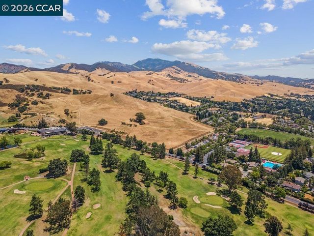 3104 Kirby Ln, Walnut Creek, CA 94598