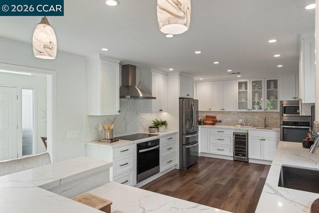 3104 Kirby Ln, Walnut Creek, CA 94598