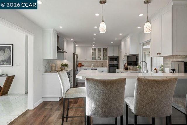 3104 Kirby Ln, Walnut Creek, CA 94598
