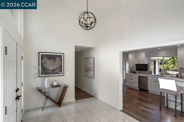 3104 Kirby Ln, Walnut Creek, CA 94598