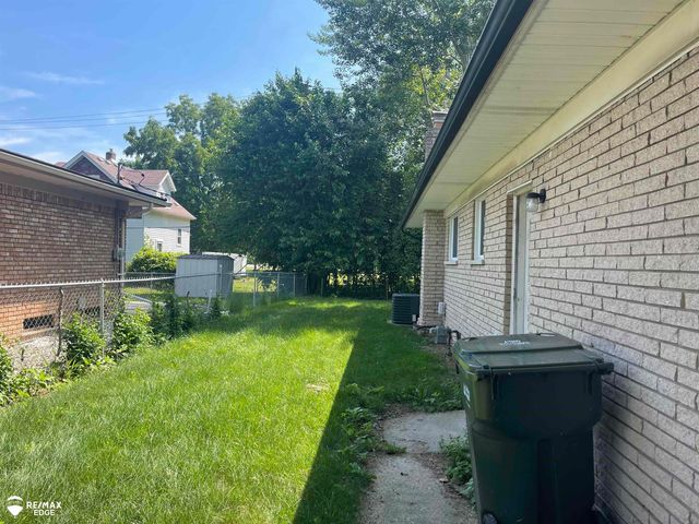 37852 Lola Drive, Sterling Heights, MI 48312