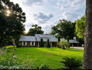 10198 Gorenflo Road, D'iberville, MS 39540