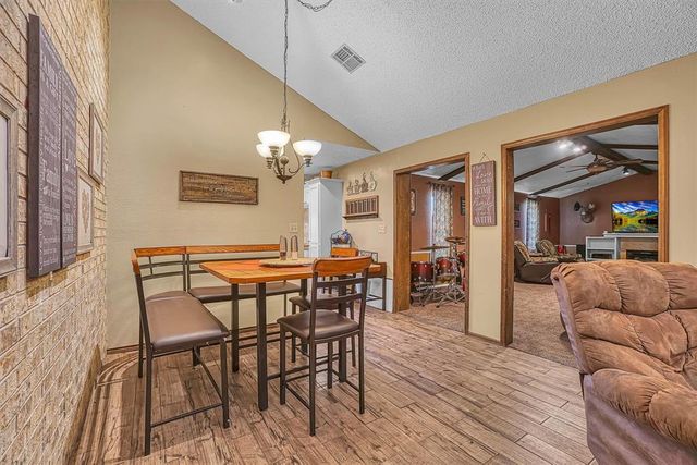 816 Rosehaven Drive, Altus, OK 73521