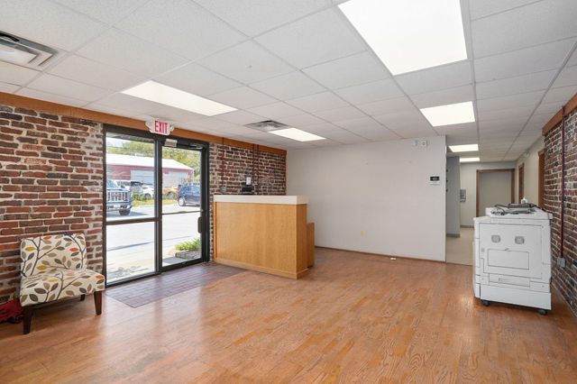 1637 W College Street, Springfield, MO 65806