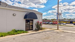 1637 W College Street, Springfield, MO 65806
