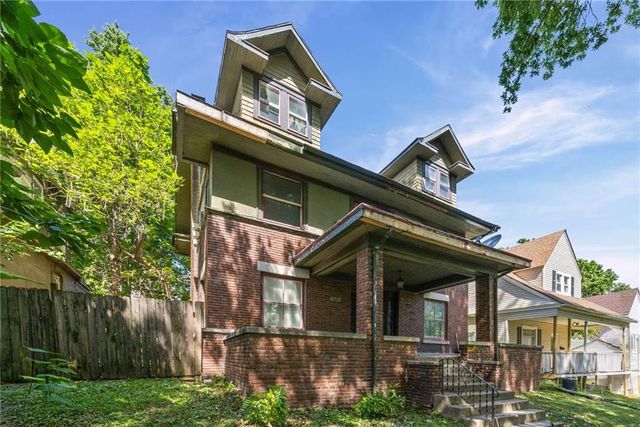 524 Cypress Avenue, Kansas City, MO 64124