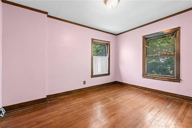 524 Cypress Avenue, Kansas City, MO 64124