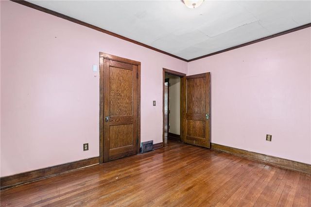 524 Cypress Avenue, Kansas City, MO 64124