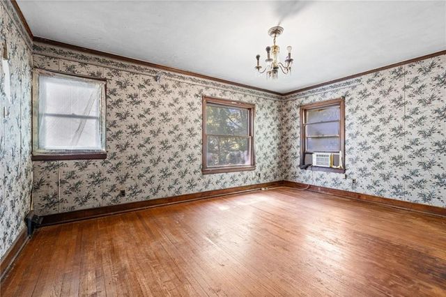 524 Cypress Avenue, Kansas City, MO 64124