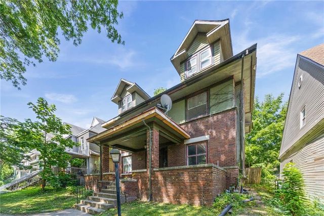 524 Cypress Avenue, Kansas City, MO 64124