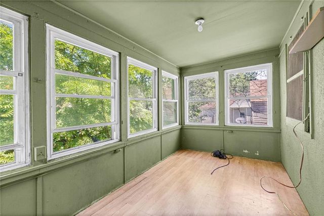 524 Cypress Avenue, Kansas City, MO 64124