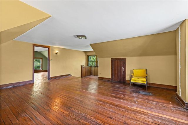 524 Cypress Avenue, Kansas City, MO 64124