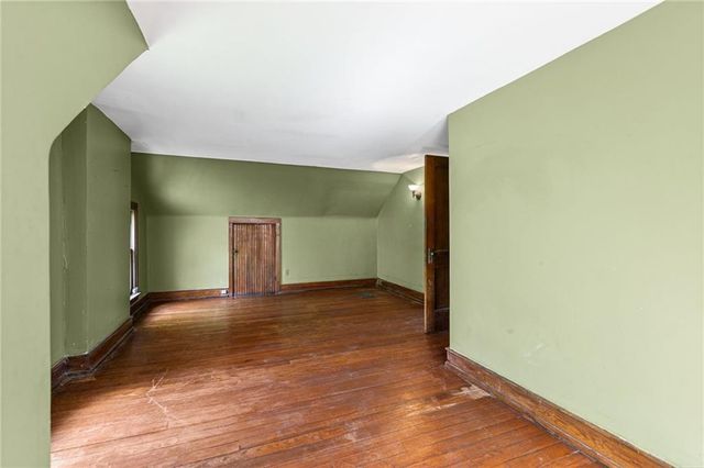 524 Cypress Avenue, Kansas City, MO 64124