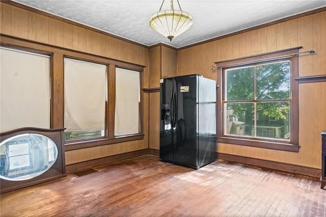 524 Cypress Avenue, Kansas City, MO 64124