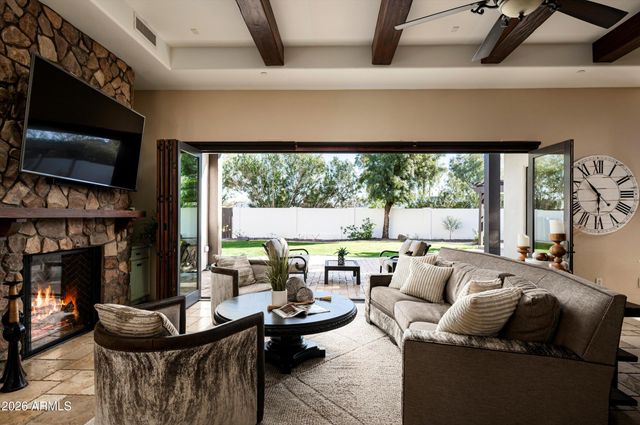 5807 E ORANGE BLOSSOM Lane, Phoenix, AZ 85018