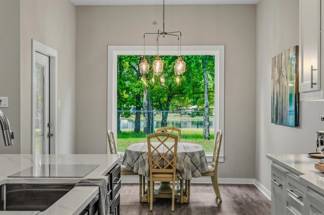 5112 Castaway Bay Dr, Benton, AR 72019