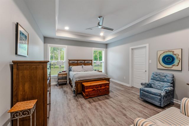 5112 Castaway Bay Dr, Benton, AR 72019