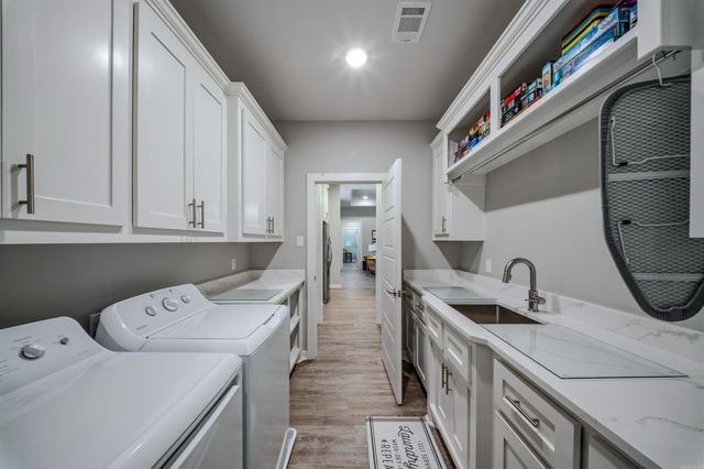5112 Castaway Bay Dr, Benton, AR 72019