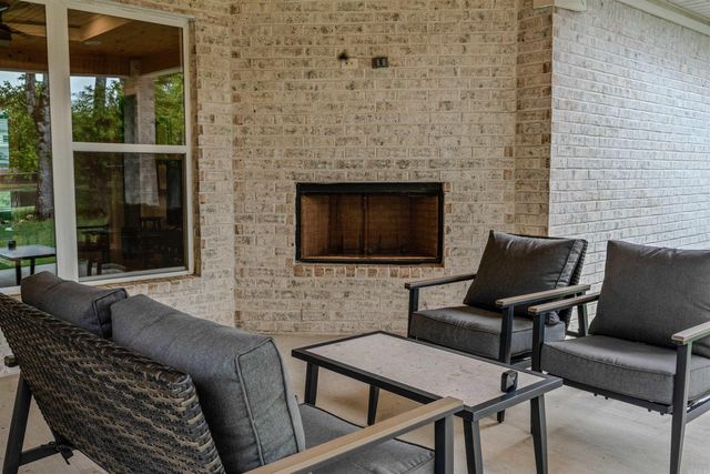 5112 Castaway Bay Dr, Benton, AR 72019