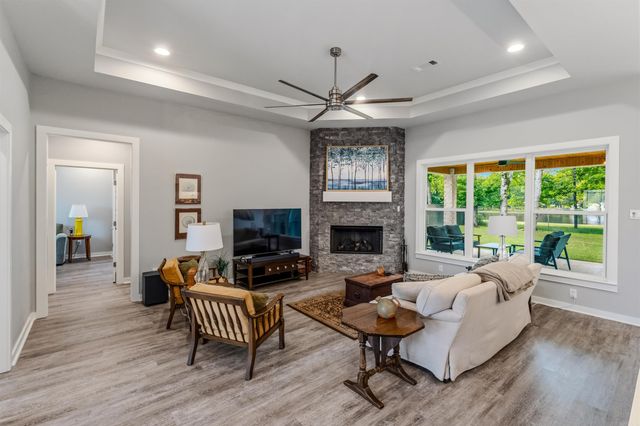 5112 Castaway Bay Dr, Benton, AR 72019