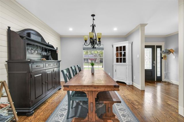 52 Dewberry Court, Lake Jackson, TX 77566