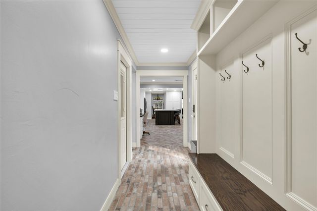 52 Dewberry Court, Lake Jackson, TX 77566