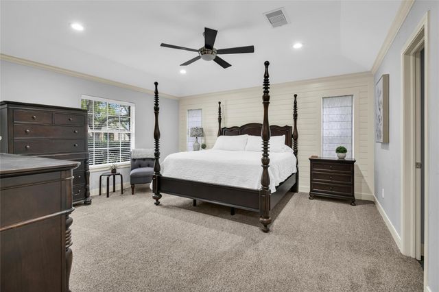 52 Dewberry Court, Lake Jackson, TX 77566