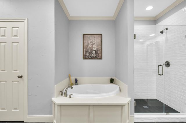 52 Dewberry Court, Lake Jackson, TX 77566