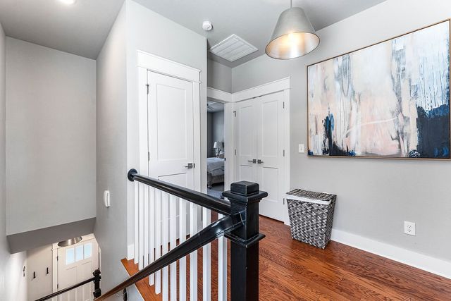 1852 N Meridian Drive, Fayetteville, AR 72701