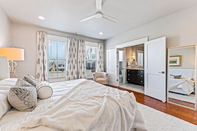 1852 N Meridian Drive, Fayetteville, AR 72701