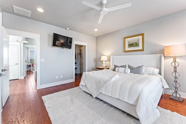 1852 N Meridian Drive, Fayetteville, AR 72701