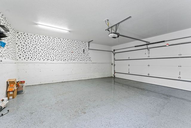 1852 N Meridian Drive, Fayetteville, AR 72701