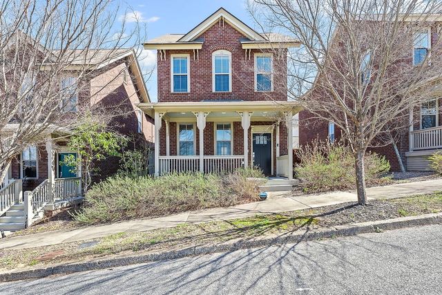 1852 N Meridian Drive, Fayetteville, AR 72701