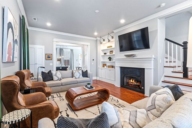 1852 N Meridian Drive, Fayetteville, AR 72701