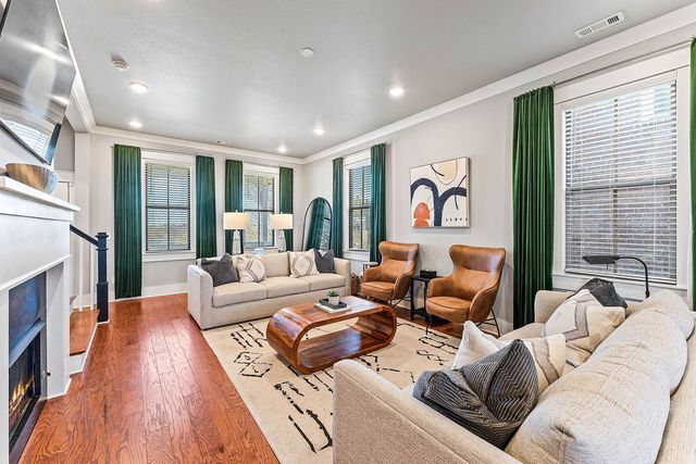 1852 N Meridian Drive, Fayetteville, AR 72701