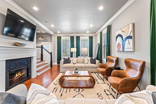 1852 N Meridian Drive, Fayetteville, AR 72701