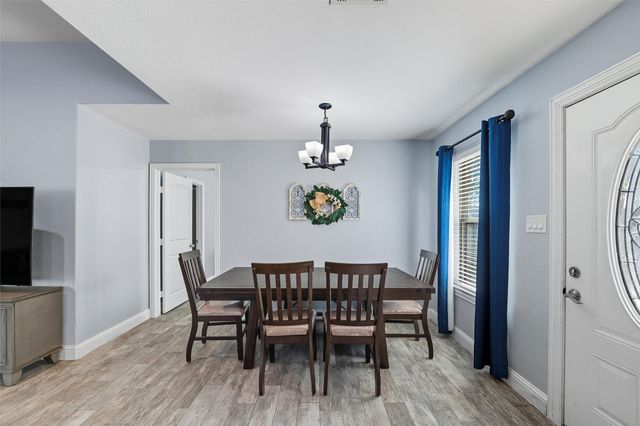 306 E Cotter Avenue, Alvarado, TX 76009