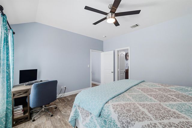 306 E Cotter Avenue, Alvarado, TX 76009